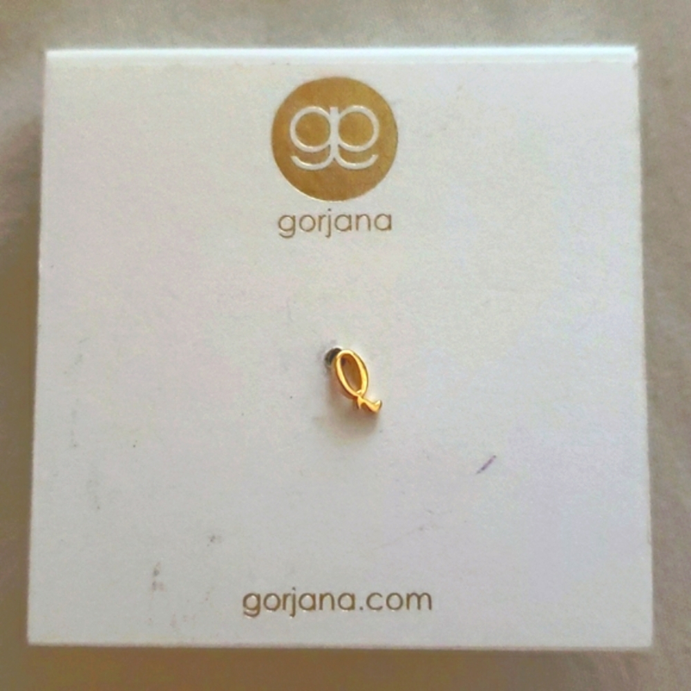 Gorjana Initial Stud - "Q"